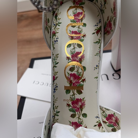 AUTH Gucci D’Orsay Platforms - Picture 6 of 10